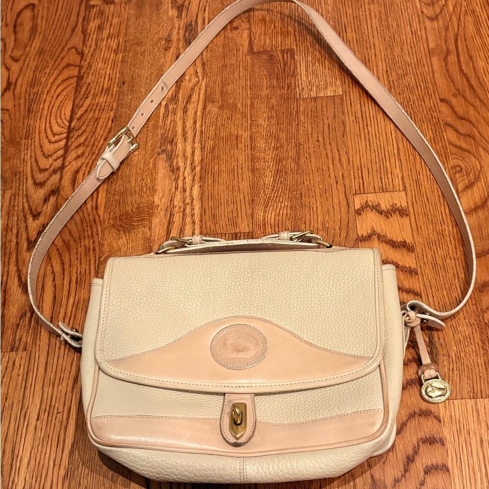 Vintage Dooney & Bourke messenger Crossbody bag